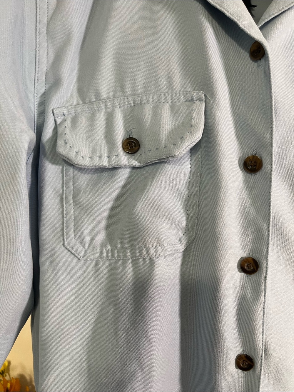 Crazy Horse Liz Claiborne Women’s Light Blue Button Front Shirt Size Medium - Picture 3 of 7